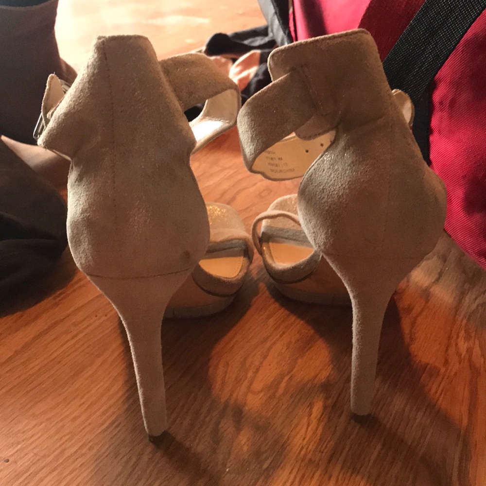 Heals - Picture 4 of 4